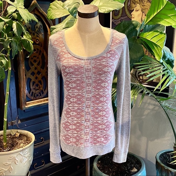 Urban Outfitters Sweaters - Urban Outfitters southwest tribal print sweater